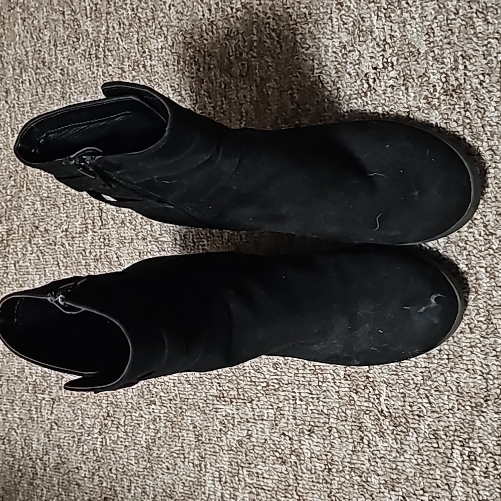 Like new womens boots